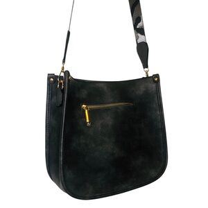 NWOT Beautiful Gray Vegan Leather Crossbody Bag Sliver Camo Shoulder Strap.